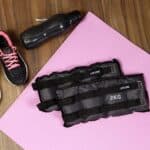 Par de Caneleiras com Peso 2kg Preta - Life Zone