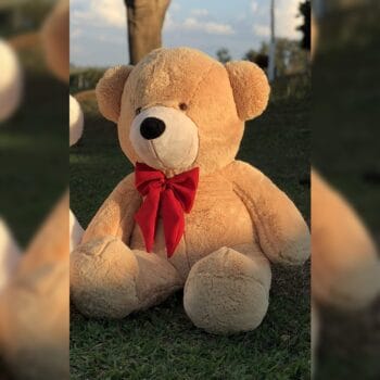 Urso Gigante Pelúcia Grande Teddy 1,10 Metros - Doce de Leite com Laço Vermelho