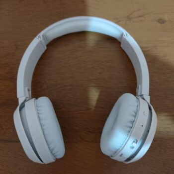 PHILIPS Headphone bluetooth on-ear com microfone, reforço de graves e energia para 29 horas na cor branco TAH4205WT/00, padrão