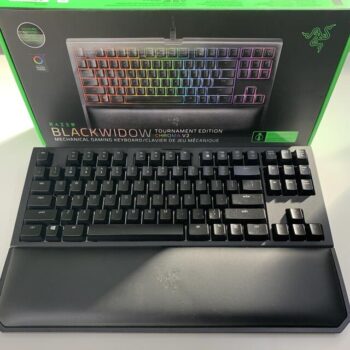 Razer Teclado mecânico BlackWidow TE Chroma v2 TKL Tenkeyless para jogos: Teclas Verdes, Táteis e Clicky, Iluminação Chroma RGB, Apoio de Pulso Magnético, Macros Programáveis, Preto fosco