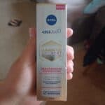 NIVEA Fluido Facial Cellular Luminous 630 - Reduz e previne manchas escurecidas, uniformiza o tom da pele e conta com Ácida Hialurônico, Vitamina E e filtro contra os raios UVA/UVB em sua fórmula - 40ml