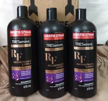 TRESemmé Shampoo Reconstrução e Força Frasco 670ml Tamanho Família