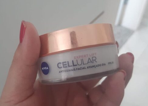 NIVEA Creme Facial Cellular Expert Lift Dia - Creme facial antissinais com bakuchiol puro, ativo revolucionário estimula a produção de colágeno em apenas 4 horas revelando uma pele mais jovem - 50ml