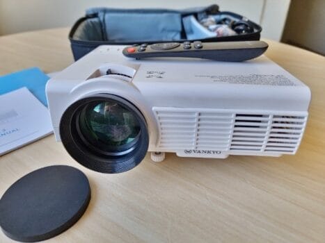 Projetor Portátil Vankyo Leisure 3W Pro LED, 60 ANSI Lumens, 1080p, Case, Wifi, Branco e Preto - Leisure3W Pro