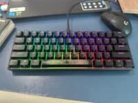 Teclado Mecânico Gamer Corsair K65, Mini 60%, RGB, USB, Switch Cherry Red - CH-9194010-NA