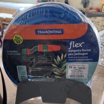 Mangueira para Jardim com Esguicho E Suporte Flex 20 Metros Azul