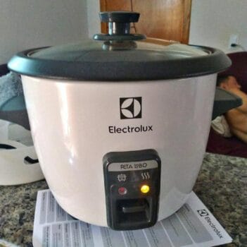 Panela de Arroz Elétrica Electrolux 7 Xícaras 1,3L Efficient por Rita Lobo (RCB50)