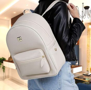 Mochila Feminina Media Forrada Lisa Zíper Casual Moderna