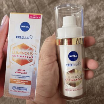 NIVEA Sérum Facial Cellular Luminous 630 30ml - Enriquecido com Ácido Hialurônico e Vitamina E, sua fórmula reduz marcas escurecidas, deixa a pele uniforme e previne o surgimento de novas marcas, proporcionando uma pele mais luminosa