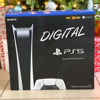 Console Playstation 5 Sony, SSD 825GB, Controle sem fio DualSense, Edição Digital, Branco - 1214B