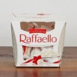 Bombom Confetteria Wafer Raffaello Amêndoa e - Coberto com Coco Cremoso 150g 15 Unidades