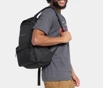 Mochila Oakley Holbrook 2.0 Masculina - 20 Litros