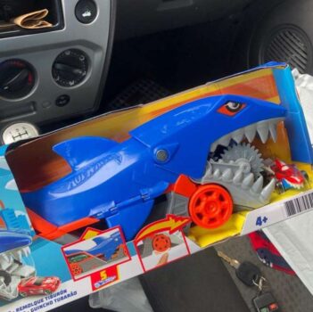 Hot Wheels City Guincho Tubarão