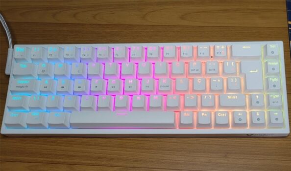 Teclado Mecânico Gamer Husky Gaming HailStorm, Branco, RGB, 65%, Switch Gateron Red, ABNT2 - HGMO007