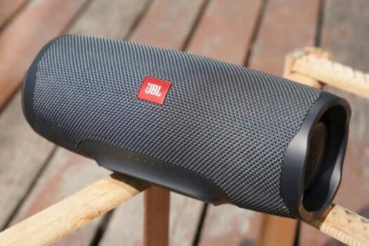 Caixa de Som Bluetooth JBL Charge Essential