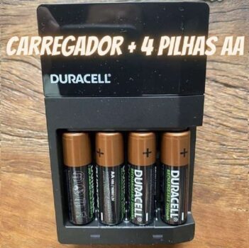 DURACELL - Carregador de Pilhas Recarregáveis AA e AAA Com 4 Pilhas AA