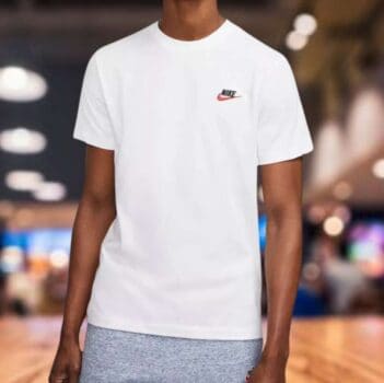 Camiseta Nike Sportswear Club Masculina