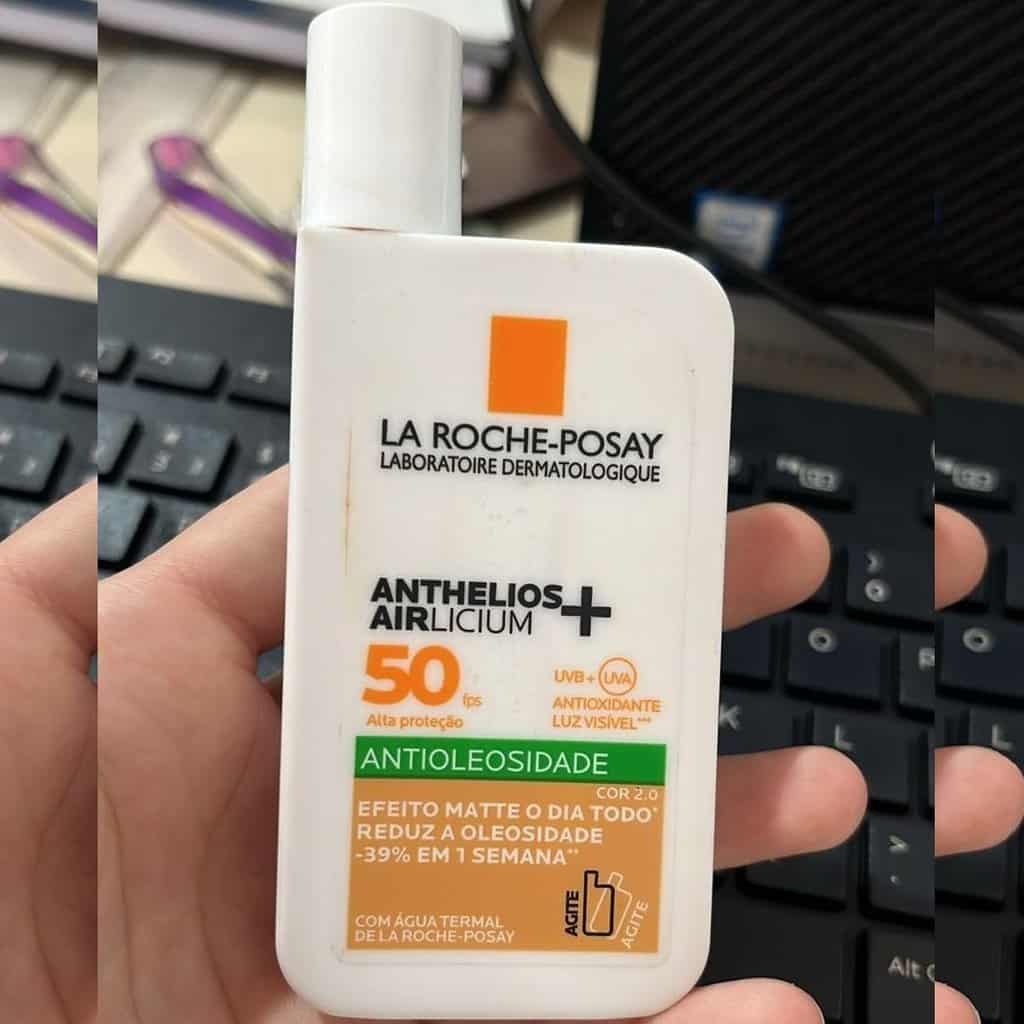 La Roche-Posay, Anthelios Airlicium, Protetor Solar Facial Antioleosidade com cor, Reduz e Controla a Oleosidade, FPS50, Textura Fluida Ultra Leve, 40g