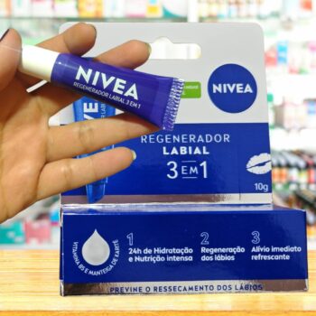 NIVEA Hidratante Labial Regenerador 3 em 1 10g