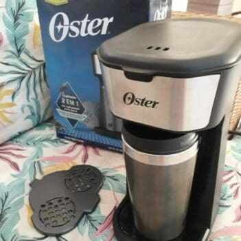 Cafeteira Oster OCAF200 2day 400ml com Copo Térmico Preta - 220v