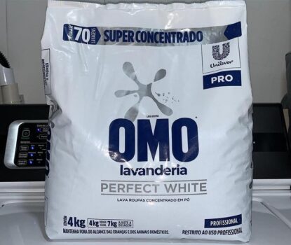 Lava-Roupas Pó Omo Perfect White Pacote 4kg