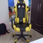 Moob Cadeira Gamer Reclinável GT Racer Com Almofadas para Lombar e Pescoço Preto/Amarelo