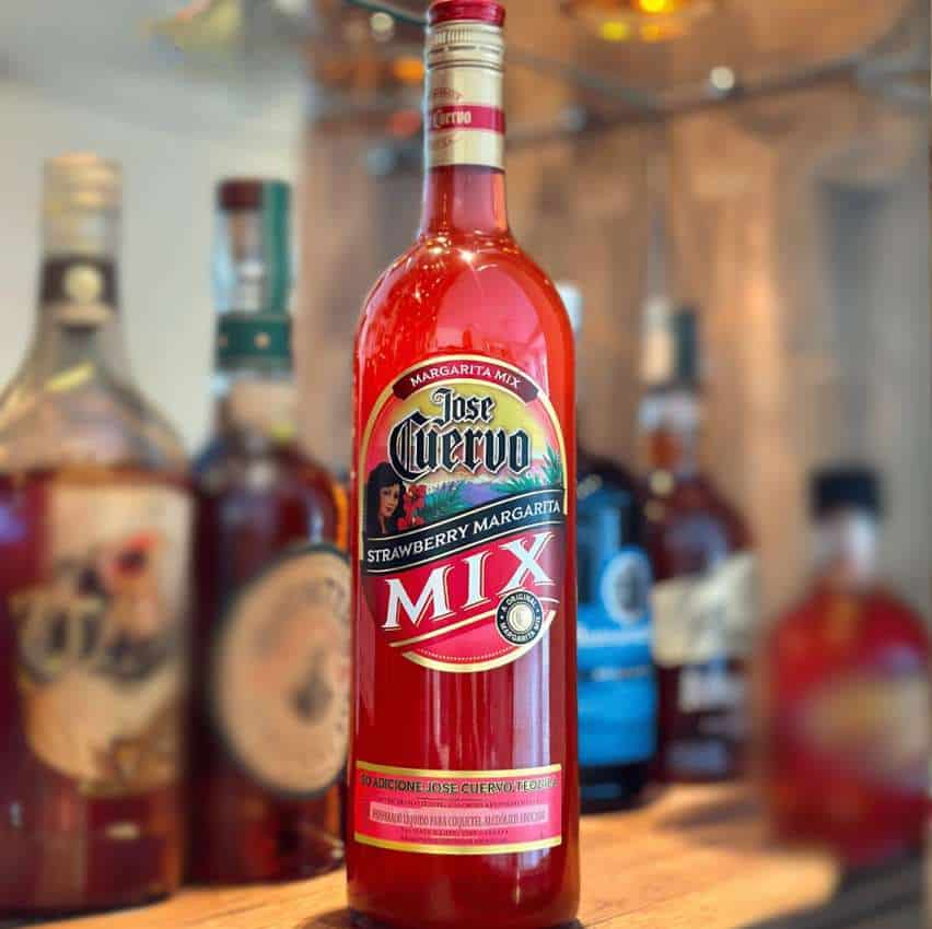 Jose Cuervo Margarita Mix Strawberry Cuervo Sabor 1 L