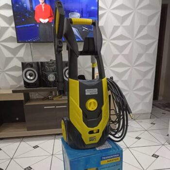 Lavadora De Alta Pressão Com 1800w Master Para Uso Moderado 1900psi Amarelo e Preto Tramontina 127v