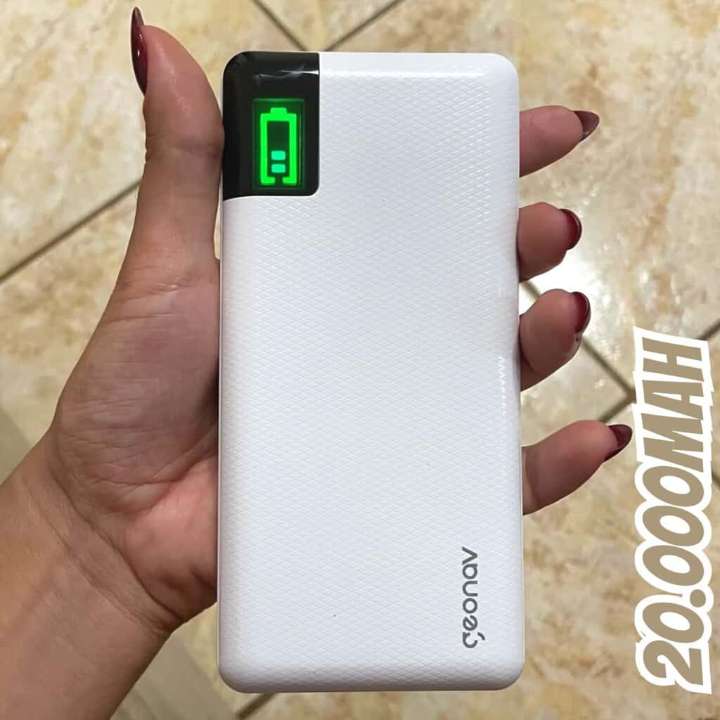 Geonav Power Bank, Carregador Portátil Universal 20.000mAh, 2 saídas USB QC 3.0 para carregamento rápido + 1 saída USB-C (PD) até 18W, até 7 recargas, PB20KWT, Branco