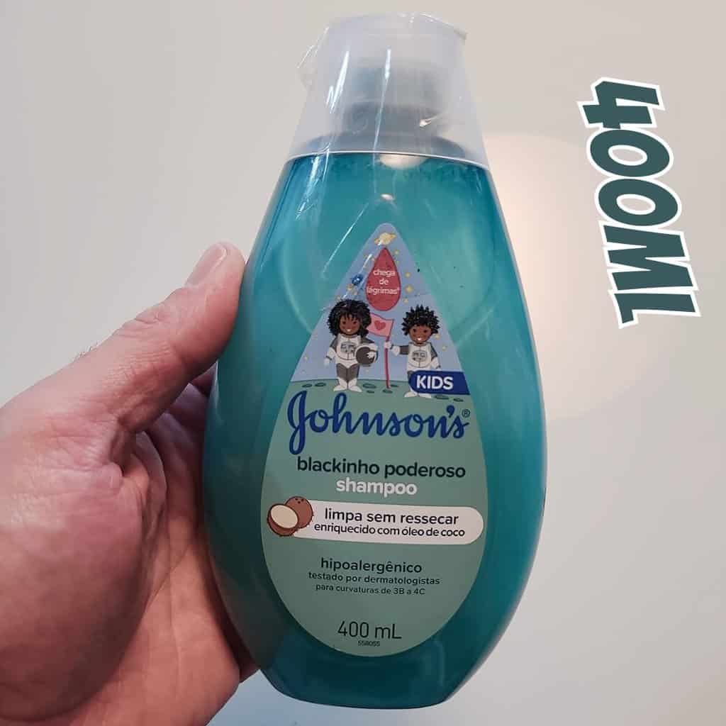 Shampoo Infantil Para Cabelos Crespos Johnson’s Blackinho Poderoso, 400ml