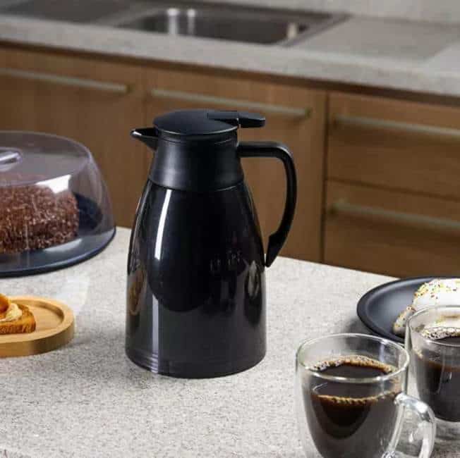 Garrafa Térmica 1 Litro Bule Térmico Linha Madri Bkza - Para Café Chá Chimarrão Mate - Sistema de Gatilho Prático - Anti Gotejamento - Para Bebidas Quentes e Frias - Preto