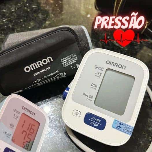 OMRON Monitor de Pressão Arterial de Braço Control+ Hem-7122, Branco