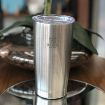 WOLFF - Copo Térmico de Aço Inox Parede Dupla Com Tampa 600ml Prata - Para Viagem - Mantém a Bebida na Temperatura Ideal