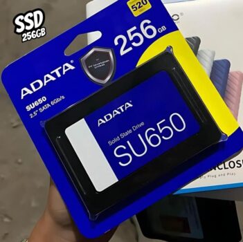 SSD SATA ADATA, 256GB, Leitura: 540MB/s e Gravação: 450MB/s, Preto - ASU650SS-256GT-R