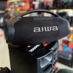 Caixa De Som Boombox Aiwa Aws-bbs-01b 200w Rms Bluetooth Res Cor Preto