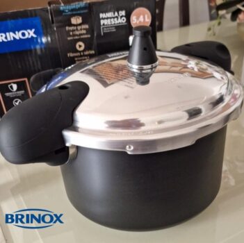 Panela de Pressão Pressure 2 Alças 5,4L Ceramic Life Antiaderente com Fundo de Indução Brinox - Preto