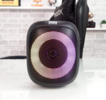 Caixa de Som Speaker Philco PBS30 com Bluetooth, Radio FM, Resistência à água IPX5, 1.800 mAh e Iluminação LED - 30W