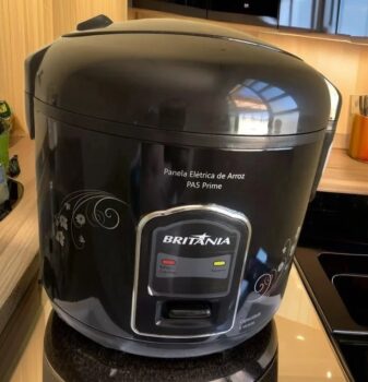 Panela Elétrica de Arroz Britânia PA5 Prime 5 Xícaras - Preta - 110V