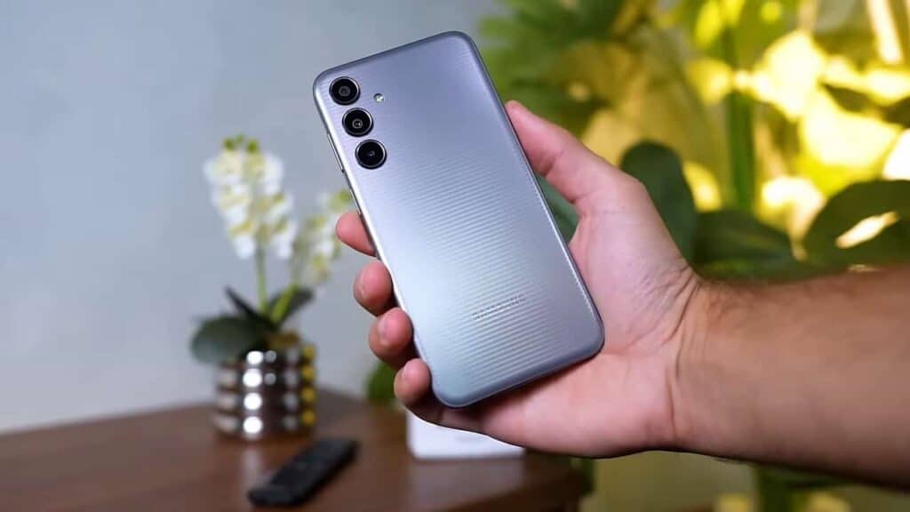 Galaxy M35: O Smartphone Mais Custo-Benefício de 2023? Ainda Vale a Pena em 2025? Galaxy M35: O Smartphone Mais Custo-Benefício de 2023? Ainda Vale a Pena em 2025?