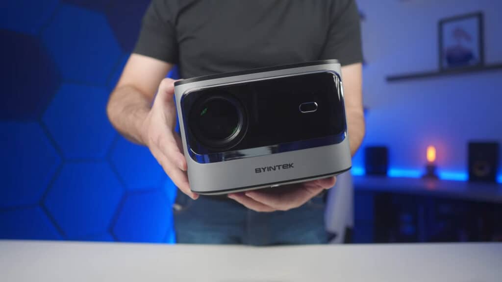 Projetor BYINTEK X25: Tá Barato, Vale a Pena? Projetor BYINTEK X25: Tá Barato, Vale a Pena?