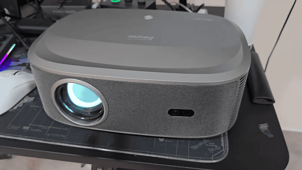 Everycom HQ10W: O Projetor de 19.000 Lumens Que Promete Substituir Sua TV! Vale a Pena? Everycom HQ10W: O Projetor de 19.000 Lumens Que Promete Substituir Sua TV! Vale a Pena?