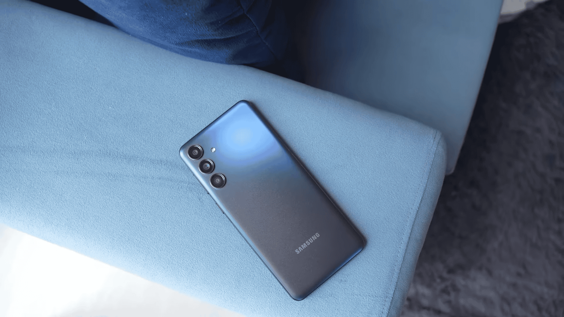 Samsung Galaxy M55: Ainda Vale a Pena em 2025? Samsung Galaxy M55: Ainda Vale a Pena em 2025?