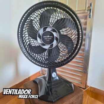 Ventilador de Mesa Britânia BVT301 30cm - 6 Pás 3 Velocidades Preto
