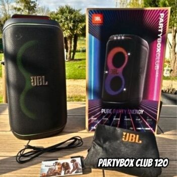 Caixa de Som Acústica JBL PartyBox CLUB 120, Bluetooth, 160W RMS, Até 12h, Resistente a Água, Preto - JBLPBCLUB120BR