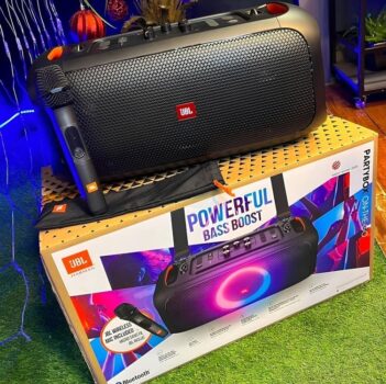 Caixa de Som Bluetooth JBL PartyBox On-the-Go Essential - Harman