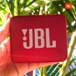 Caixa de Som Bluetooth JBL GO Essential à Prova Dágua 3.1W Vermelha
