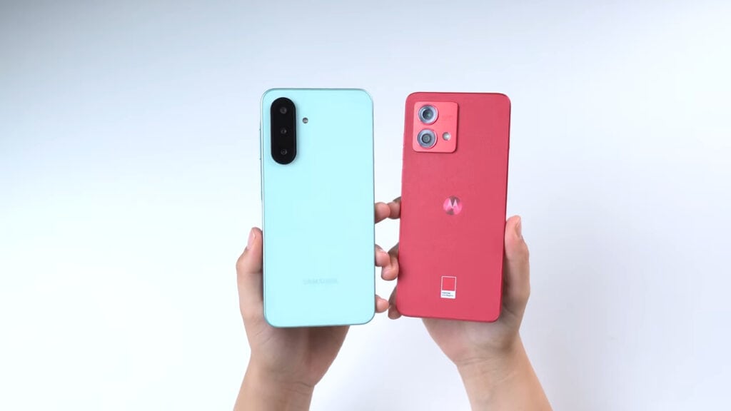Galaxy A26 vs Moto G84: Qual é o Melhor Celular Custo-Benefício em 2025? Galaxy A26 vs Moto G84: Qual é o Melhor Celular Custo-Benefício em 2025?