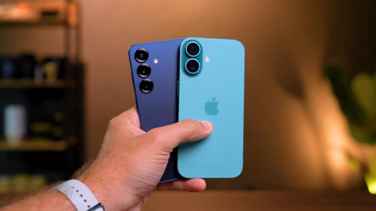 Galaxy S25 vs iPhone 16: Qual Smartphone Base Entrega Mais em 2025?
