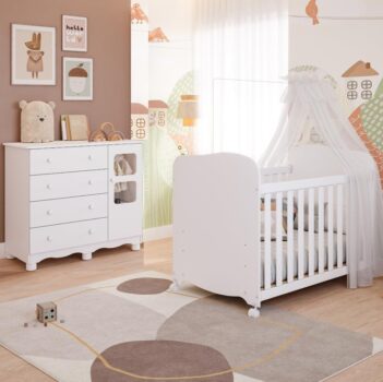 Quarto De Bebê Completo Berço Americano E Cômoda Uli Peroba Branco Brilho