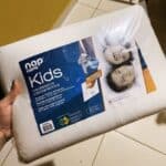 Travesseiro Nasa Kids Viscoelástico D28 – Antiácaro – Branco – capa 100% algodão – Nap